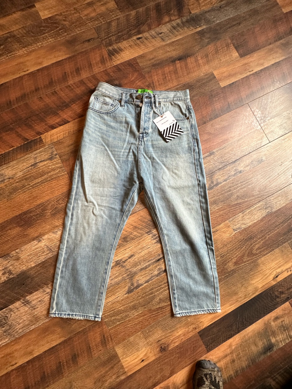 High-Rise Light Blue Cropped Straight Jeans - Women
